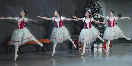 Chelsea Piers Performs the Nutcracker